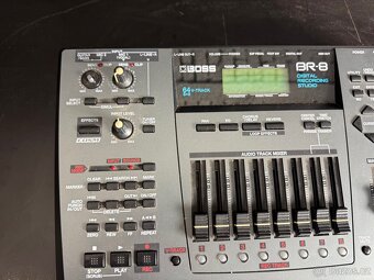 BOSS br-8 8 Digital Recording Studio - 3
