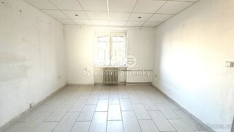 1+1 O.- Zábřeh, 13.000 Kč i s energiemi, soc. dávky nevadí.. - 3