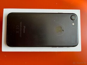 iPhone 7 128 GB černý - 3