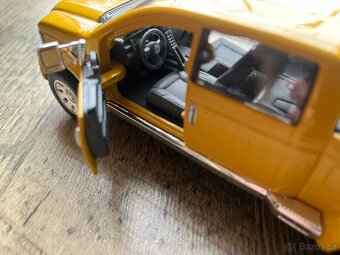 Model 1:31 Ford Mighty F-350, Maisto - 3