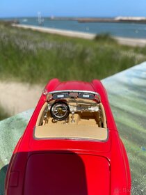 Model auta Mercedes-Benz SL300 1:18 Bburago - 3