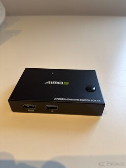 AIMOS HDMI KVM přepínač 4K 2 v 1 Klávesnice Myš USB display - 3