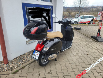 Vespa GTS 300 Super - 3