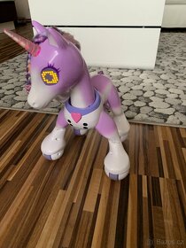 robotický jednorožec Spinmaster - 3