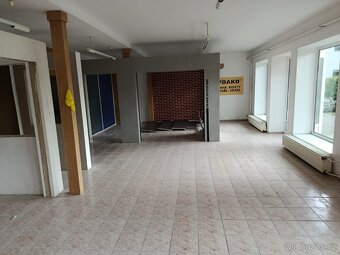 Skladové a prodejní prostory na střední Moravě - 3