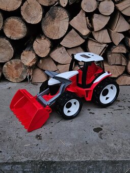 Plastový traktor - 3