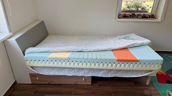 Postel s úložným prostorem a šuplíkem - 3