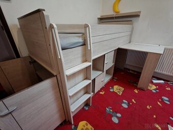 Postel vyvýšená s úložnými prostory, bunkrem a stolkem - 3