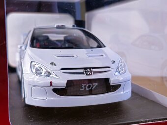 Peugeot 307 WRC 1:18 AutoArt - 3