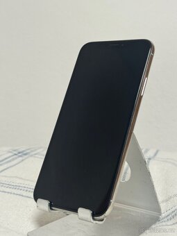 iPhone X, 64 GB - 92% baterie. - 3