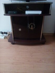 Skříňka pod televizi, tmavě hnědé lamino - 3