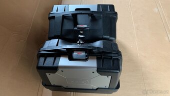 Triumph Tiger 800 / sada bočních kufrů, nosiče Givi/Kappa - 3