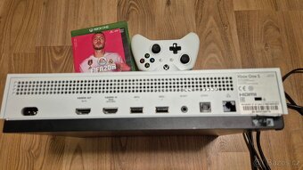 Xbox One S - 3