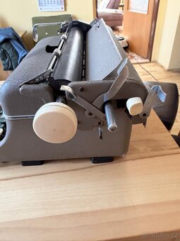 Psací stroj Zeta - 3