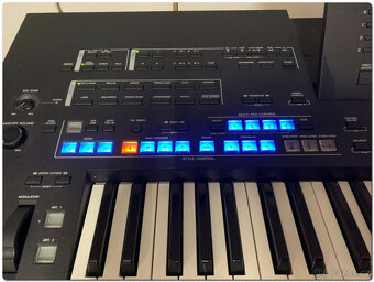 Digitální pracovní stanice Yamaha Tyros 4 Special Edition k - 3