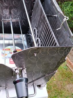 Gril na kuřata a kýtu - 3