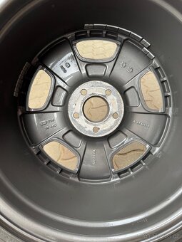 Mercedes R19 - 3