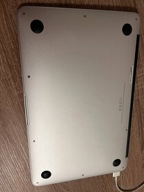 Apple MacBook Air 11" Early 2014 - 3