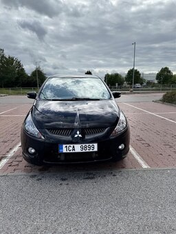 Mitsubishi Grandis - 3