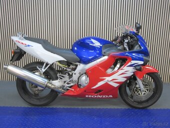 Honda CBR 600F - 3