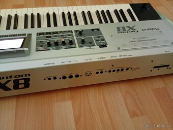 Roland Fantom X8 - 3
