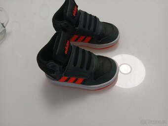 Adidas tenisky 22 - 3
