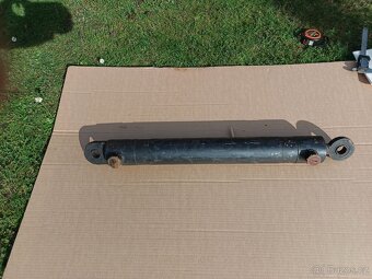 Hydraulický válec / pístnice - 3