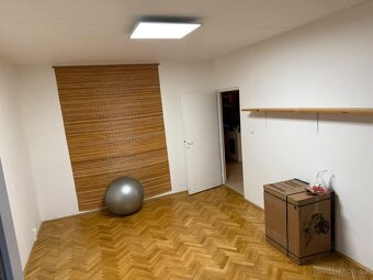 Dlouhodobý pronájem bytu 2+1 68m2 se zaskleným balkónem - 3