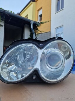 Přední Originální Světlomety na Mercedes Benz CLK W209 - 3