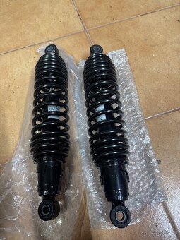 Tlumiče KYB Moto Guzzi V7 E5 - 3