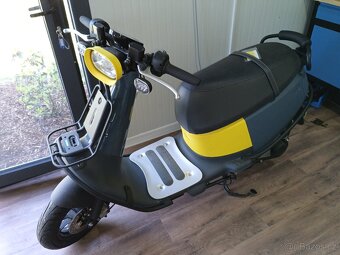 Elektroskútr GOGORO viva - 3