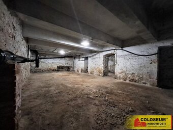 Adamov, pronájem skladu, 162 m2, nákladní výtah, sklep – kom - 3