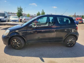 Toyota Yaris 1.3i,64kw,rok výroby 2004. - 3