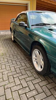 Ford Mustang GT 4.6L V8 Automat Cabriolet - 3