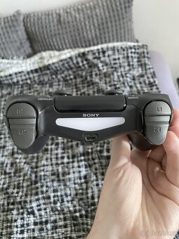 Bezdrátový ovladač PlayStation DualShock 4 V2 - 3