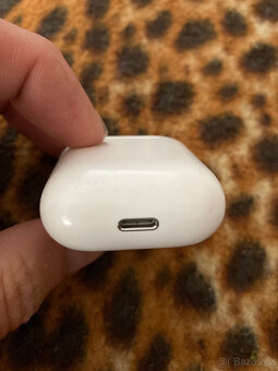 Airpods 1 2 nabíjecí krabička - 3