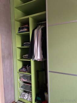 Velká vestavěná skříň - 3