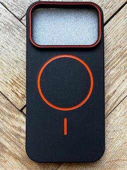 kryt na Apple iPhone 17 Pro - 3