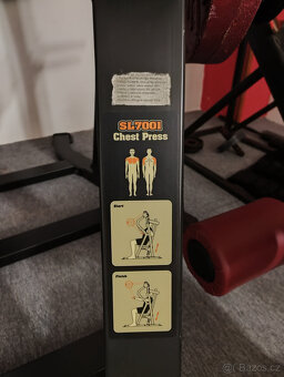 Prodám posilovací stroj na prsa Chest press Impulse Sterling - 3