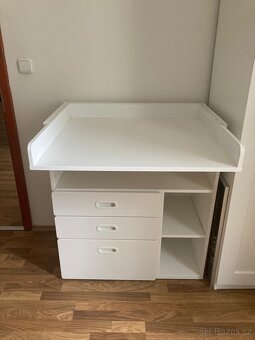 Komoda s přebalovacím pultem Ikea - 3