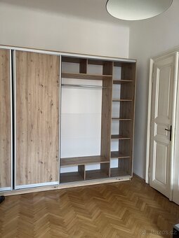 Šatní skříň  300/240 cm + odvoz - 3