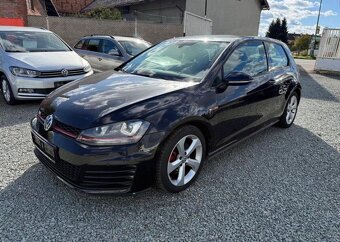 Volkswagen Golf 2.0 GTI benzín manuál 162 kw - 3