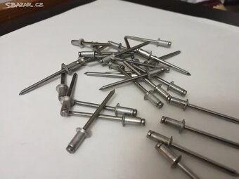 Trhací nýt 4×8 mm - 3