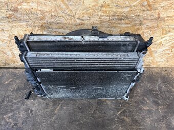 CHLADIČOVÁ STĚNA JAGUAR XF 2.7D 152 KW - 3