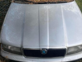 škoda octavia 1,6i DÍLY - 3