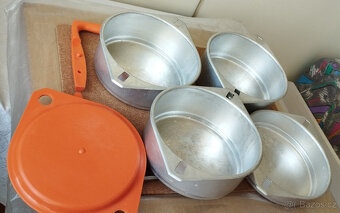 hliníkový jídlonosič, 4 nádoby - 3