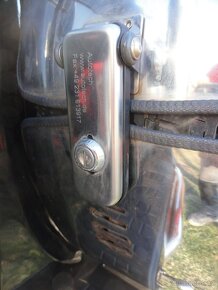 Kryt rezervy Nissan Patrol - 3