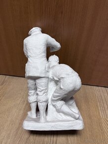 Soška Rybáři -porcelán - 3