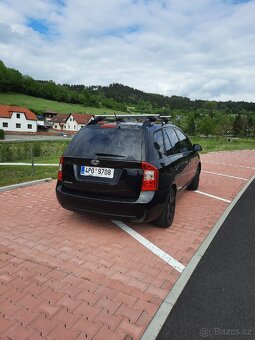 Kia Carens - 3