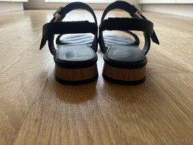 Krásné černé sandálky Tommy Hilfiger velikost 37 - 3